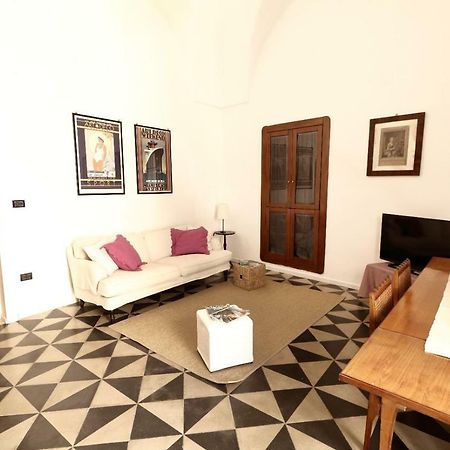 Slow Lecce - Old Town Apartment Sit Eksteriør billede