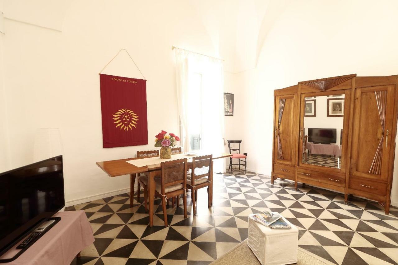 Slow Lecce - Old Town Apartment Sit Eksteriør billede