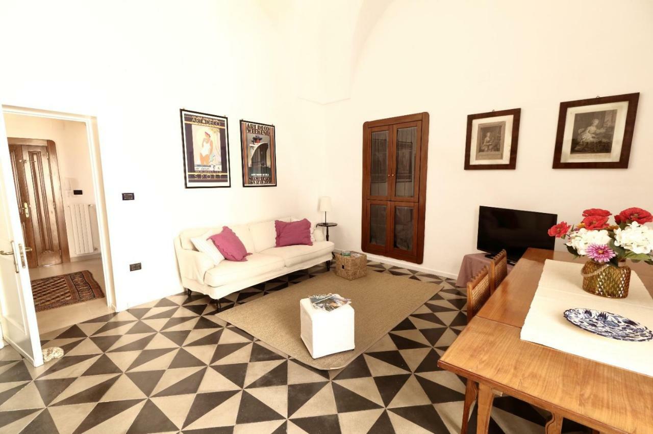 Slow Lecce - Old Town Apartment Sit Eksteriør billede